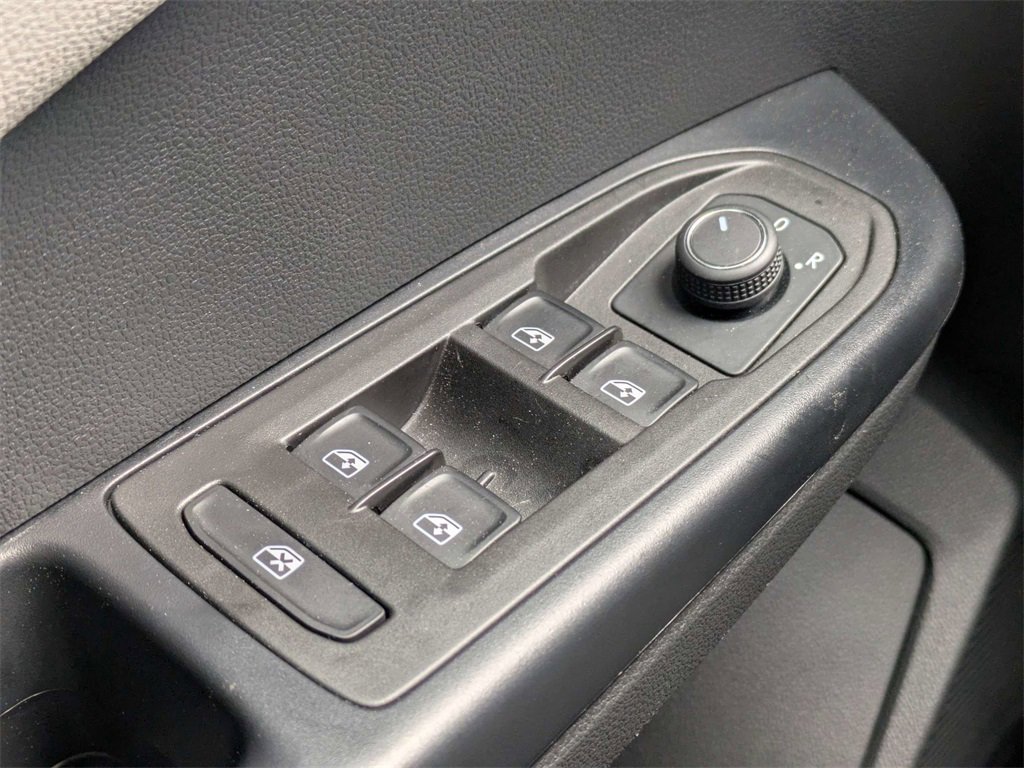 Used 2025 Volkswagen Taos S image 31