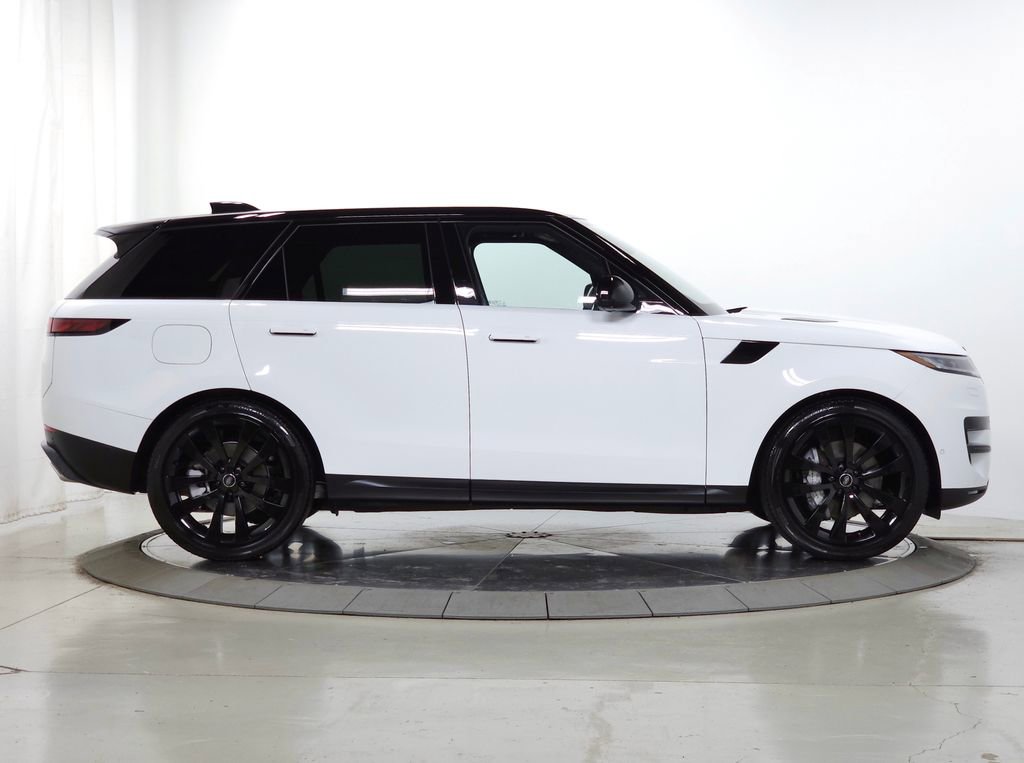 Certified 2025 Land Rover Range Rover Sport SE AWD/4WD image 10