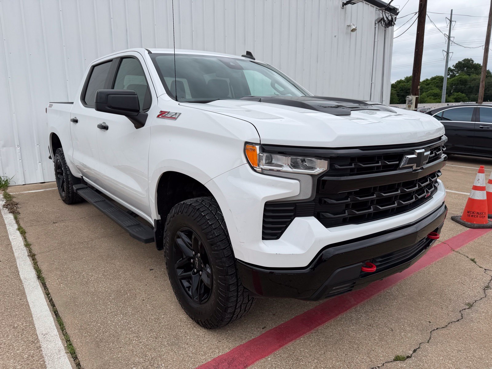Used 2024 Chevrolet Silverado 1500 LT Trail Boss w/ Protection Package AWD/4WD image 9