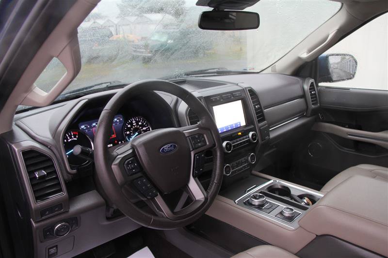 Used 2020 Ford Expedition Max XLT w/ Equipment Group 202A AWD/4WD image 23