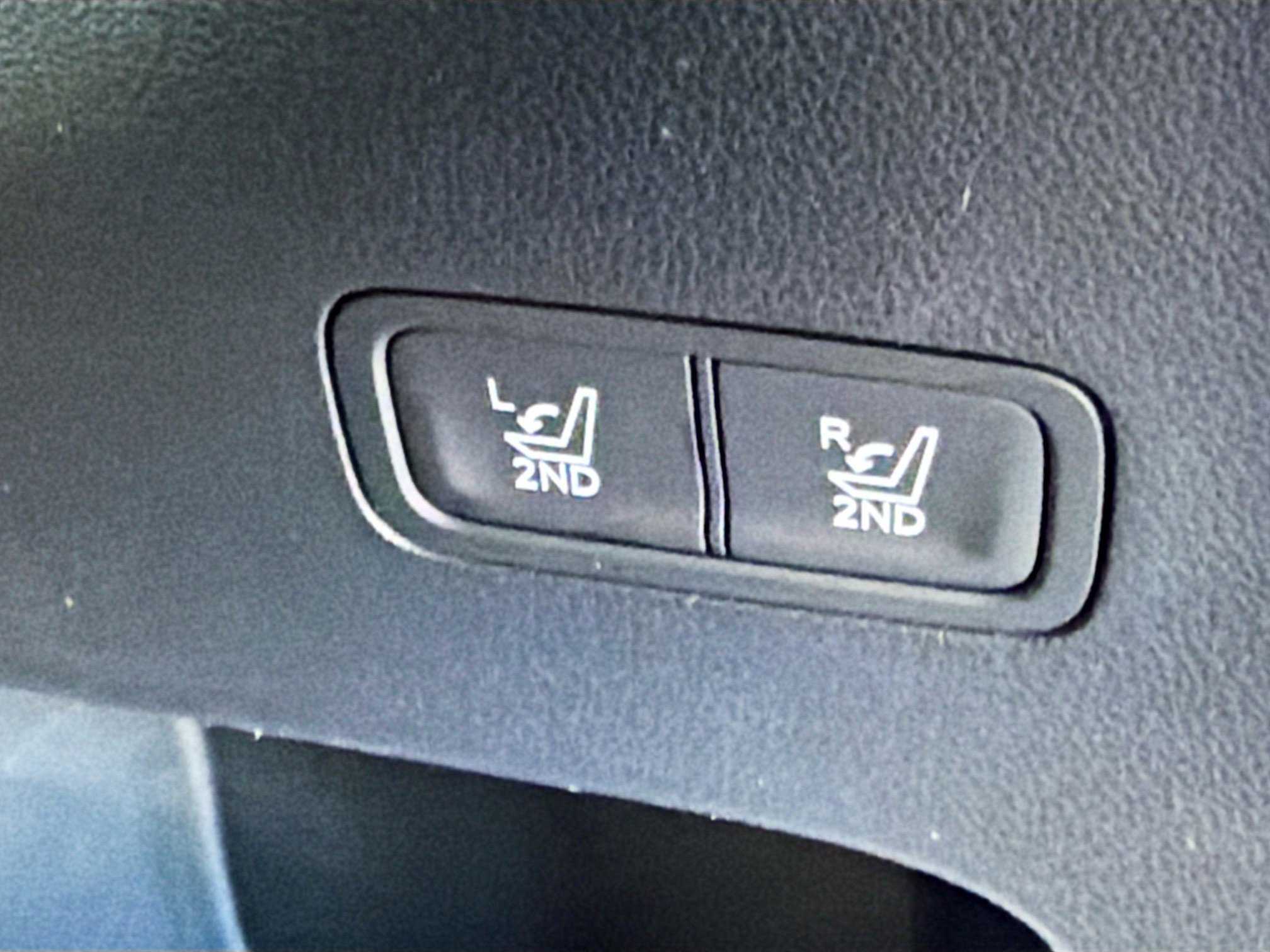 New 2026 Hyundai Santa Fe SE image 13