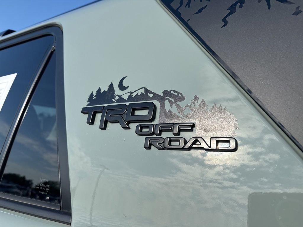 Used 2023 Toyota 4Runner TRD Off-Road Premium w/ Off Road Premium Plus Package AWD/4WD image 10