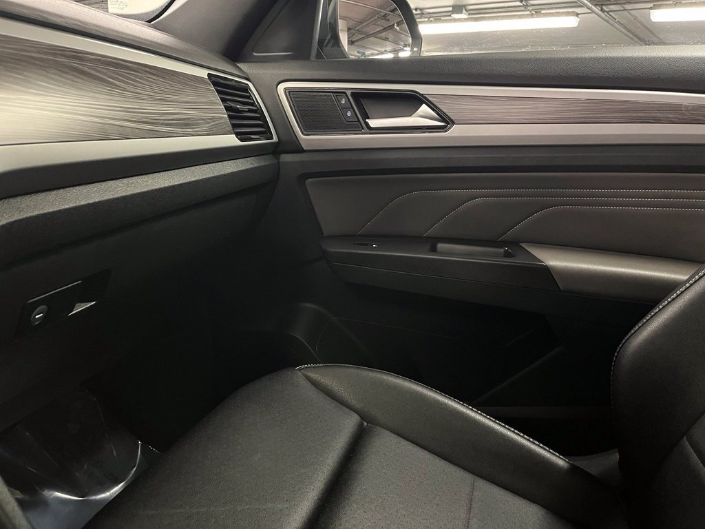 Used 2023 Volkswagen Atlas Cross Sport SE w/ Panoramic Sunroof Package AWD/4WD image 32
