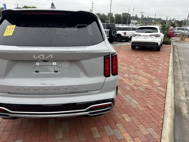 Used 2022 Kia Sorento SX FWD image 11