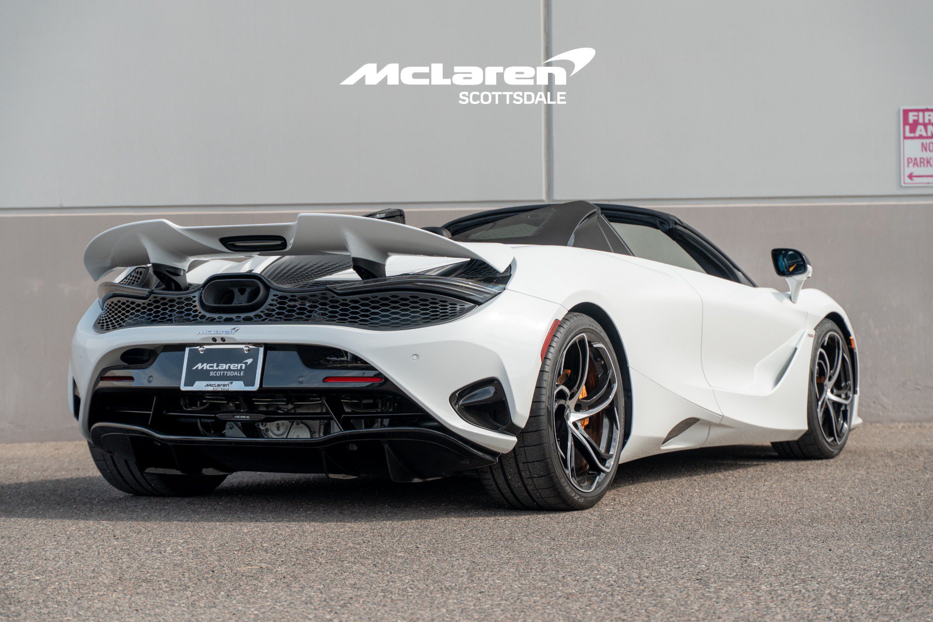 Used 2026 McLaren 750S Spider RWD image 7
