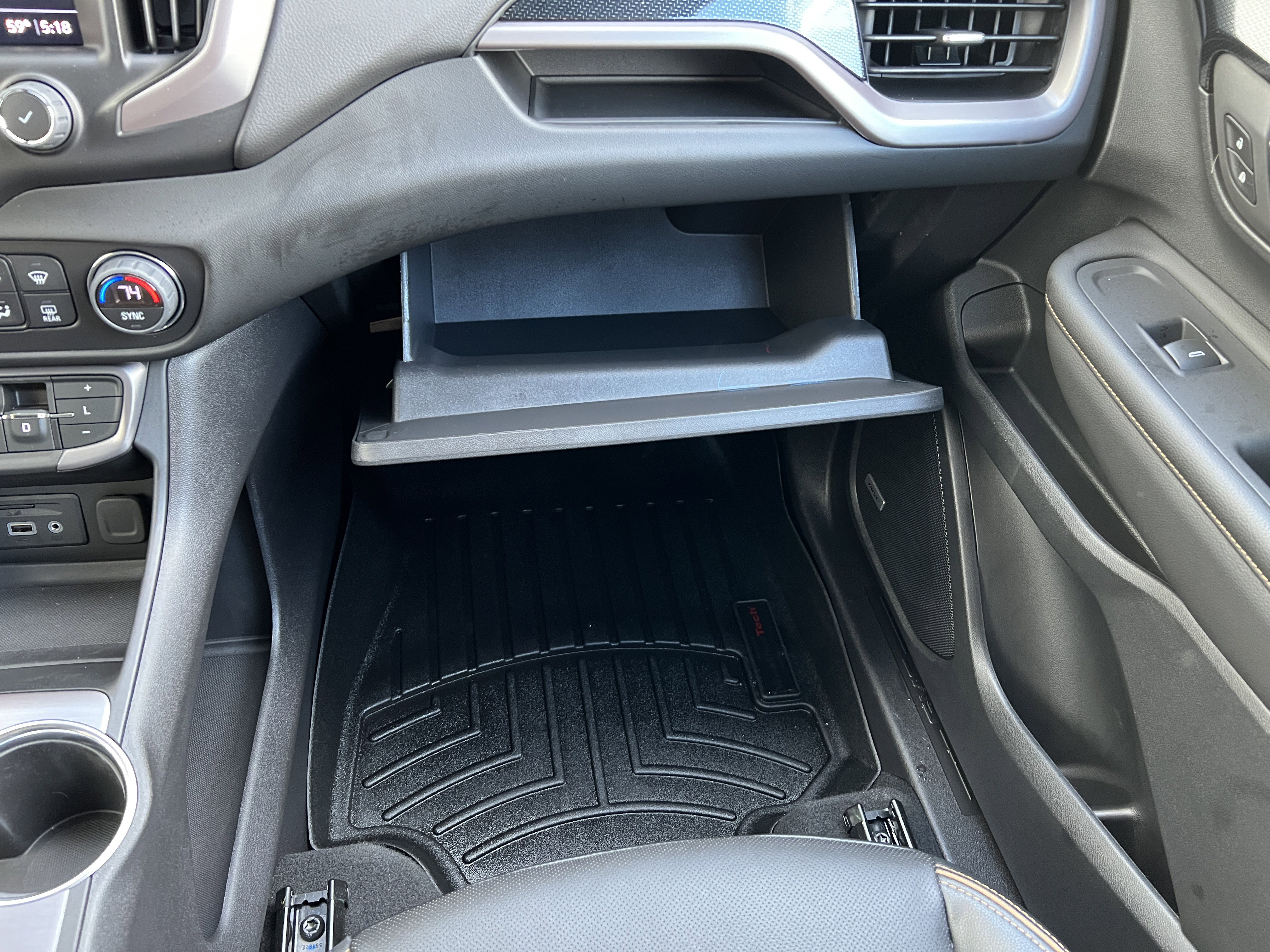 Used 2022 GMC Terrain AT4 w/ Infotainment Package II image 36