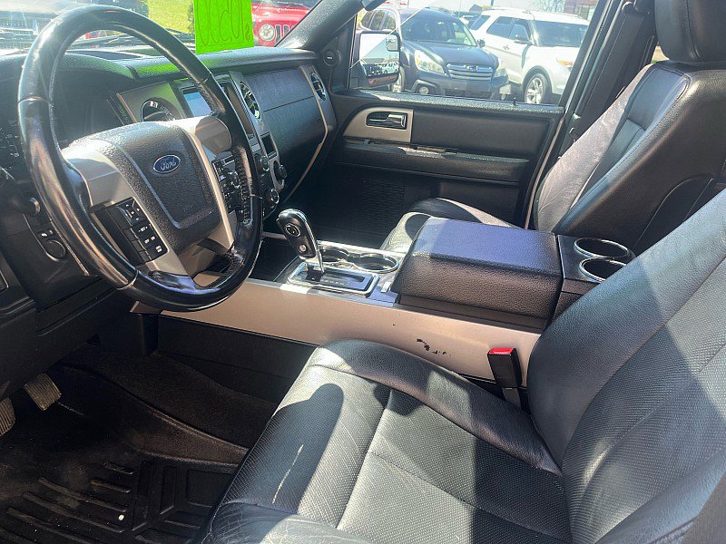 Used 2017 Ford Expedition Limited AWD/4WD image 14