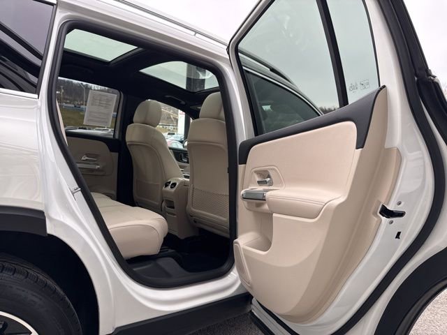 Certified 2025 Mercedes-Benz GLB 250 4MATIC image 23