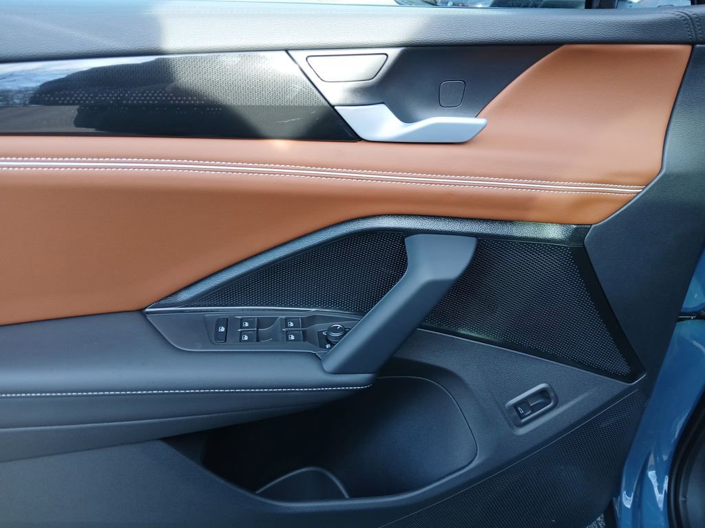 New 2026 Volkswagen Tiguan SEL R-Line image 11