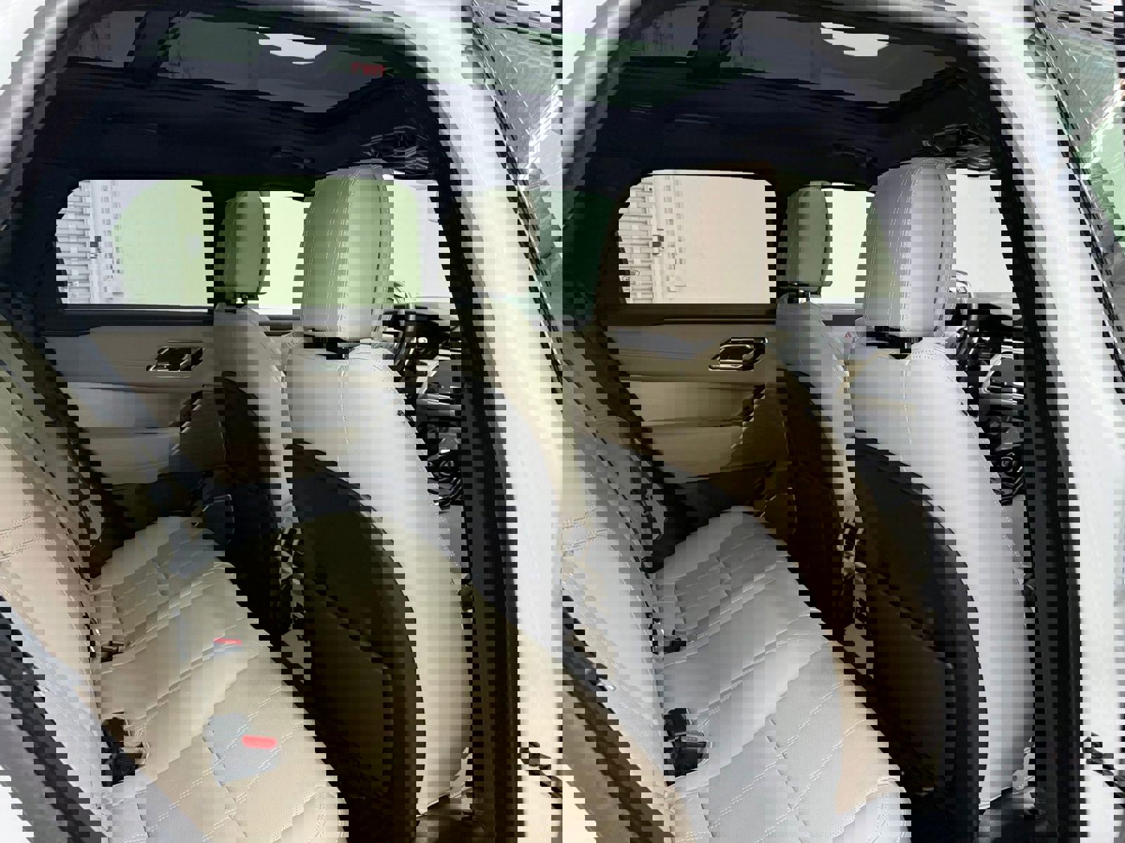 Used 2019 Land Rover Range Rover Velar R-Dynamic HSE image 39