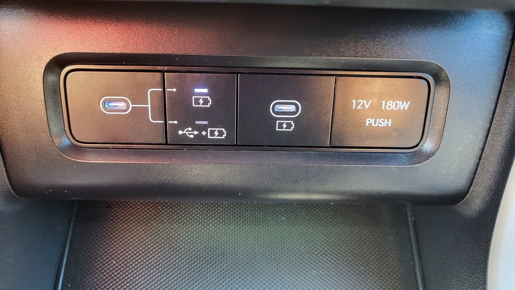 Used 2025 Hyundai Tucson Limited FWD image 38