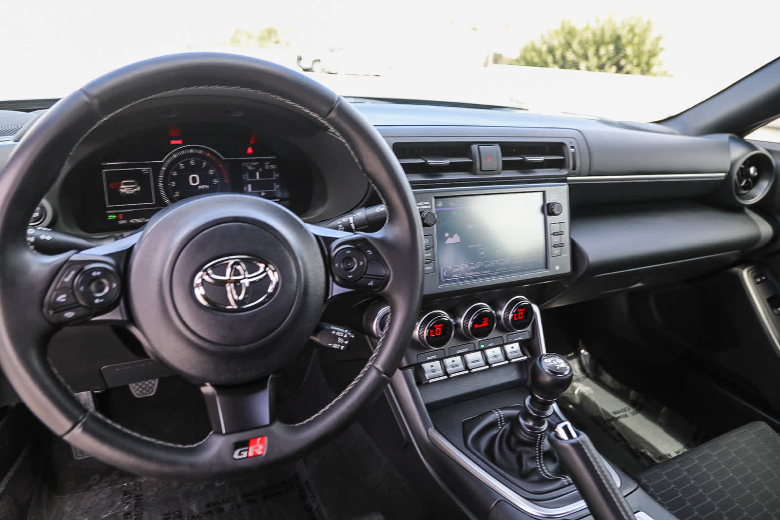 Certified 2023 Toyota GR86 w/ ALL Weather Mat Package (TMS) RWD image 11