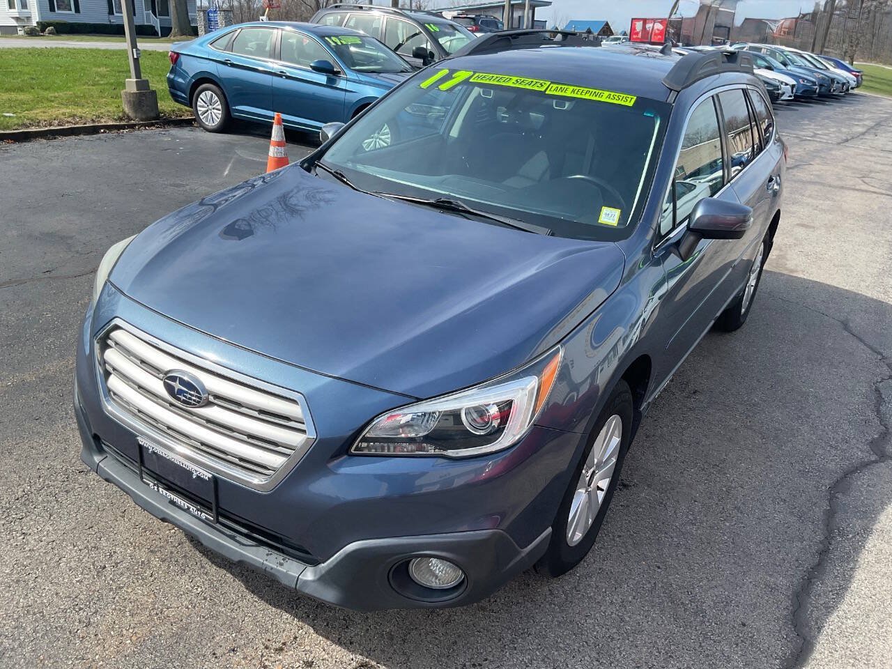 Used 2017 Subaru Outback 2.5i Premium AWD/4WD image 6