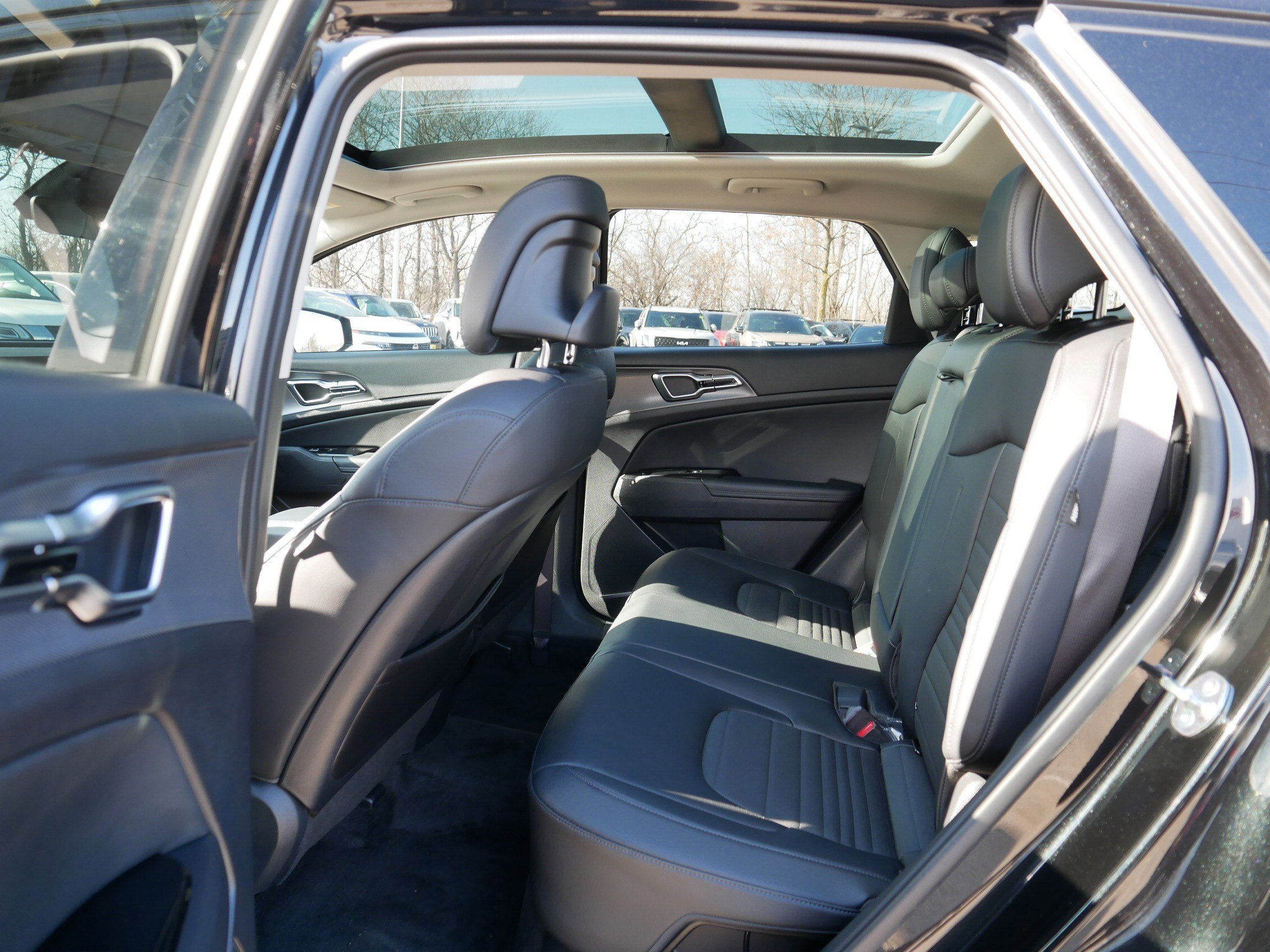 Certified 2025 Kia Sportage SX Prestige AWD/4WD image 35