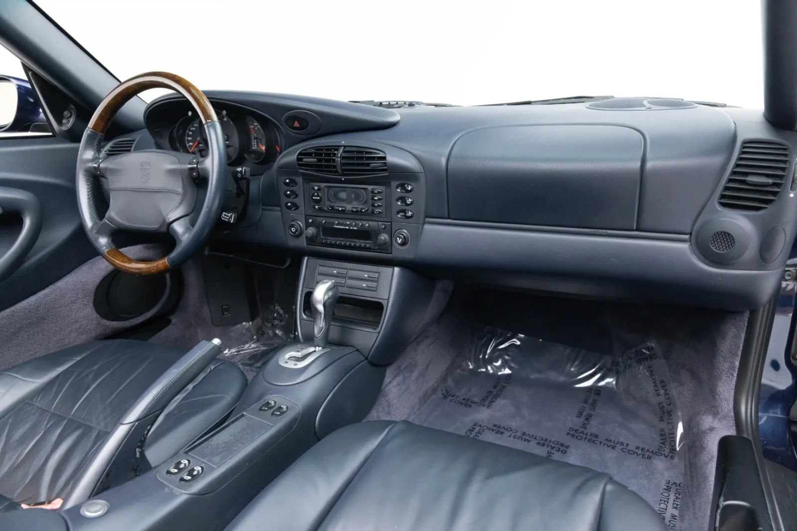 Used 2000 Porsche 911 Carrera 4 AWD/4WD image 2