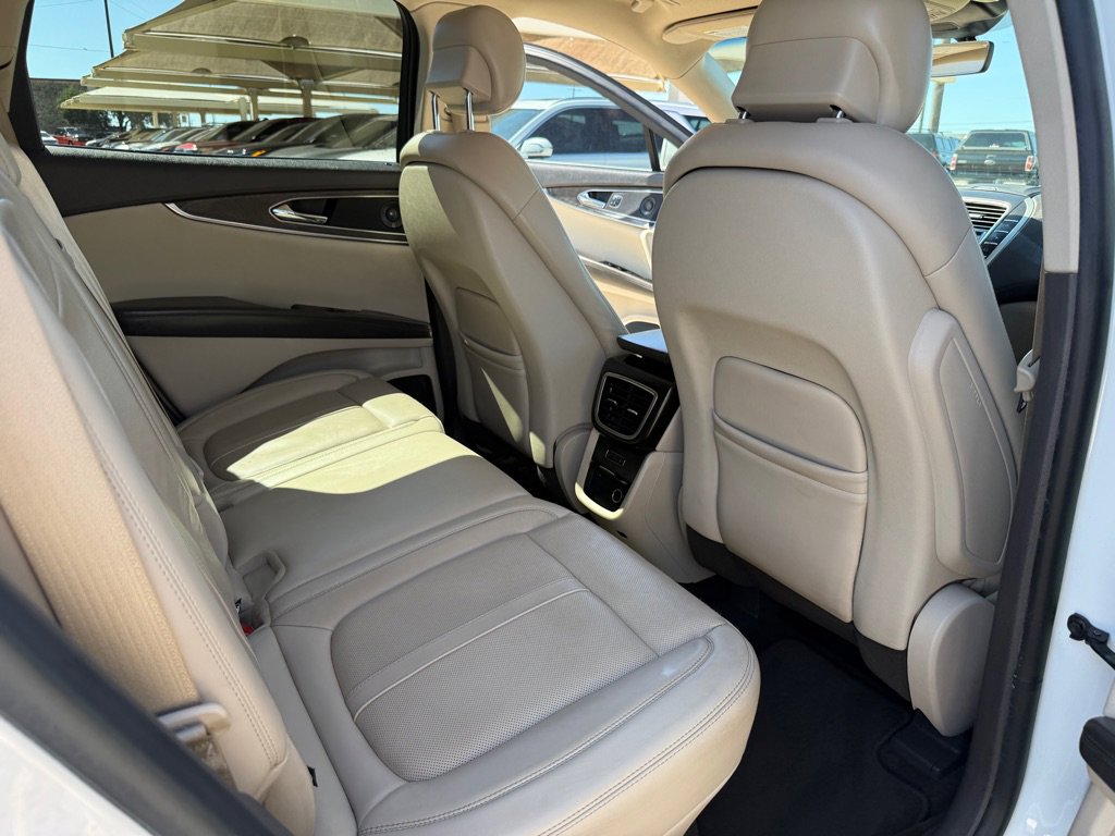 Used 2020 Lincoln Nautilus Reserve w/ Equipment Group 201A FWD image 15