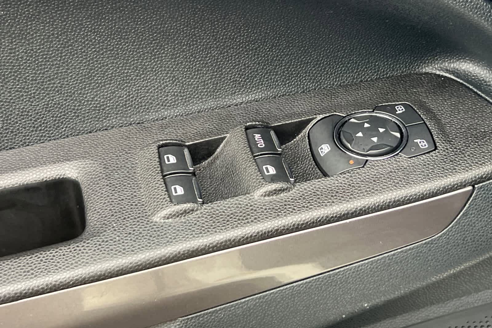 Used 2021 Ford EcoSport SES image 13