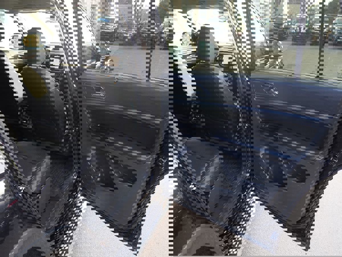 Used 2019 Volkswagen Atlas SEL R-Line image 29