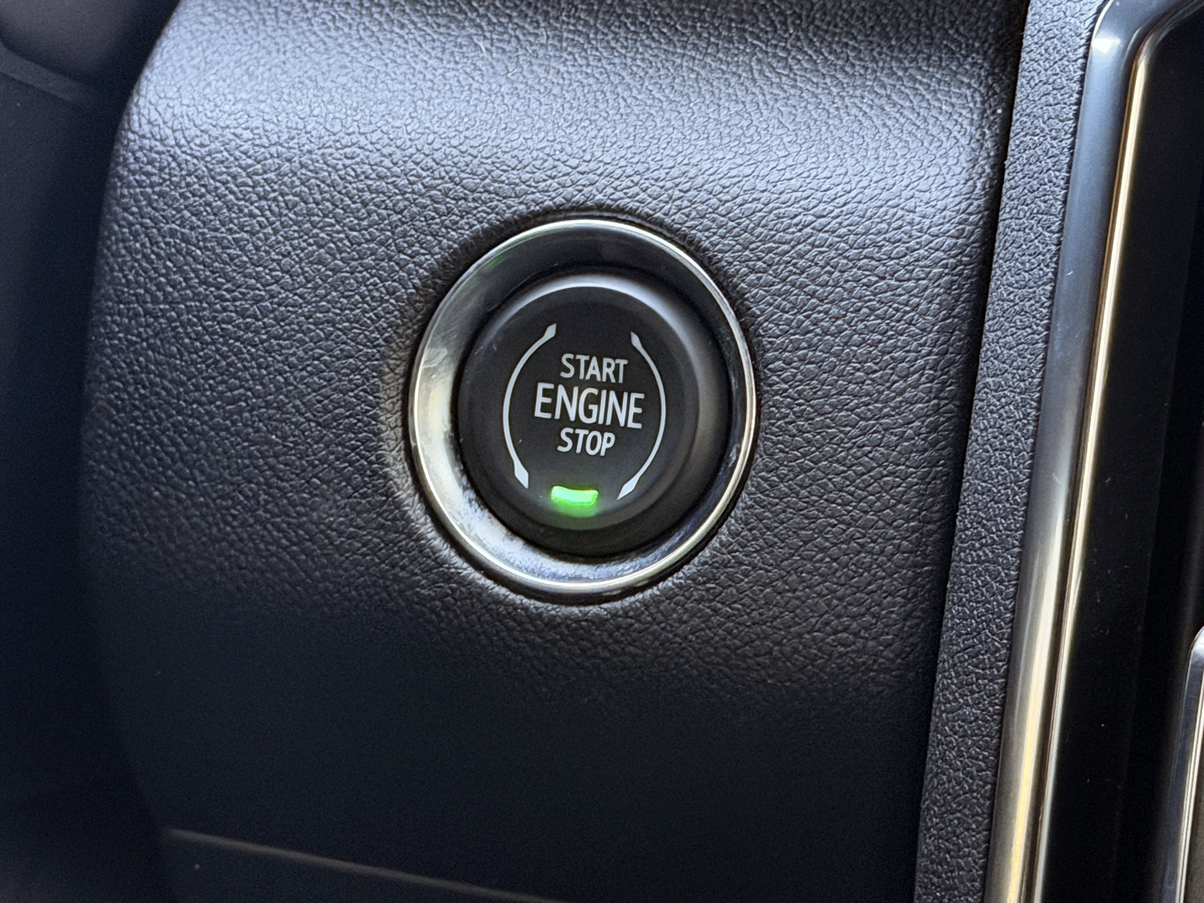 Used 2024 GMC Acadia AT4 w/ Super Cruise Package image 36