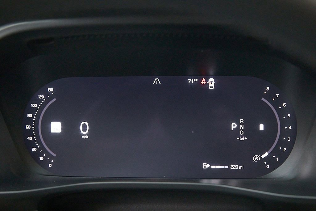 Certified 2023 Volvo XC40 B5 Plus w/ Driver Assist Package image 14