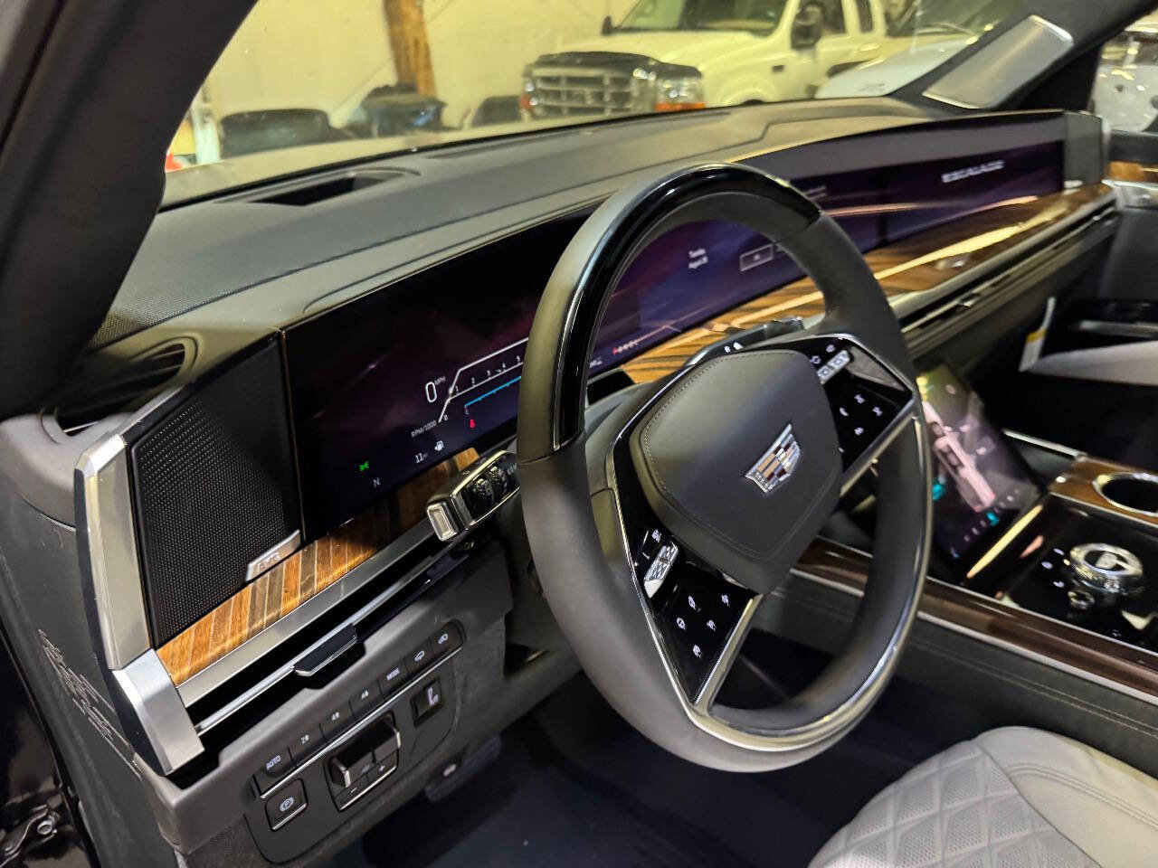 Used 2025 Cadillac Escalade ESV Sport Platinum w/ LPO, ONYX Package image 13