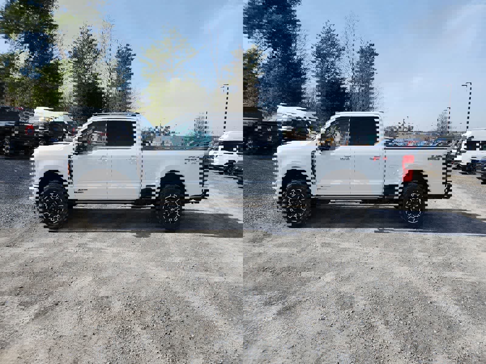 Used 2024 Ford F350 Platinum w/ FX4 Off-Road Package image 2