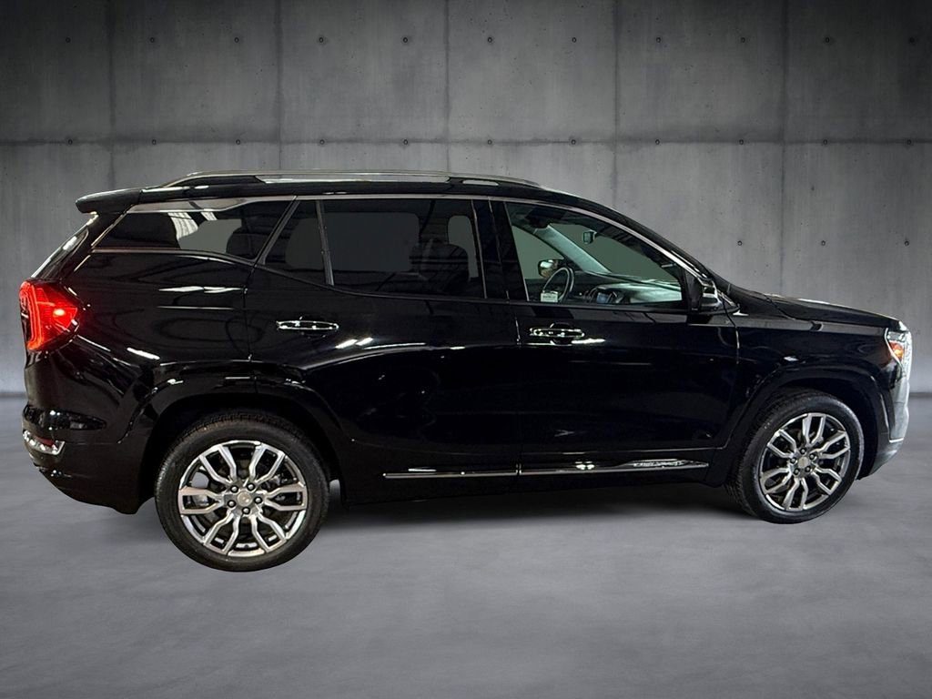 Used 2024 GMC Terrain Denali w/ Denali Premium Package image 30