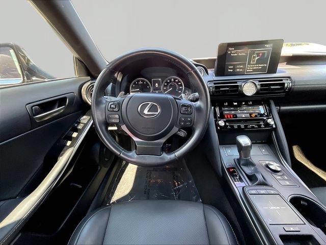 Used 2024 Lexus IS 350 F Sport RWD image 10