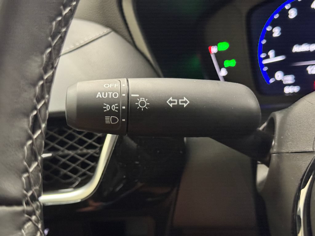 Used 2025 Acura ADX AWD image 21