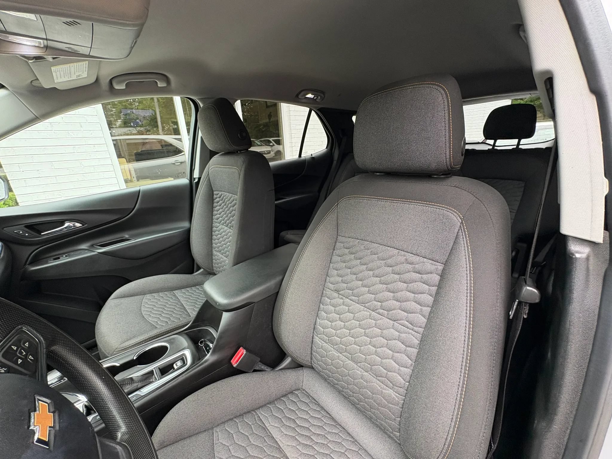 Used 2021 Chevrolet Equinox LT AWD/4WD image 24
