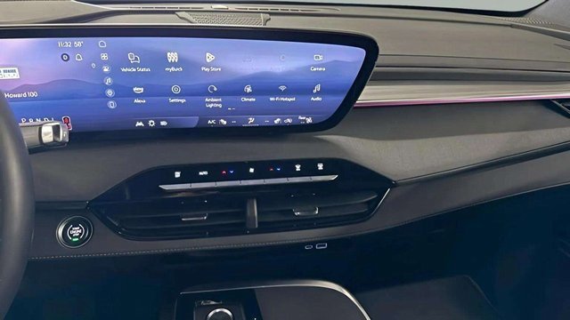 Used 2025 Buick Enclave Preferred image 36