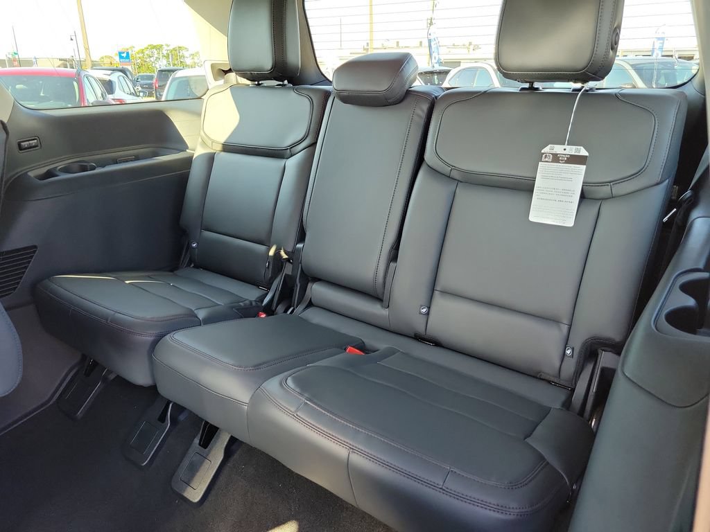New 2025 Ford Expedition Active RWD image 14