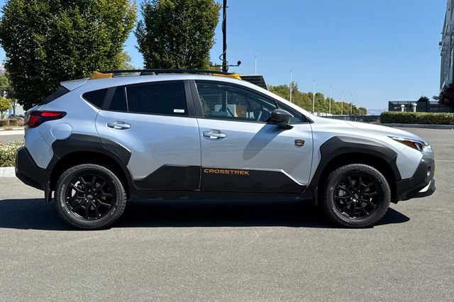 New 2025 Subaru Crosstrek 2.5i Wilderness w/ Crosstrek Mirror Package AWD/4WD video 3