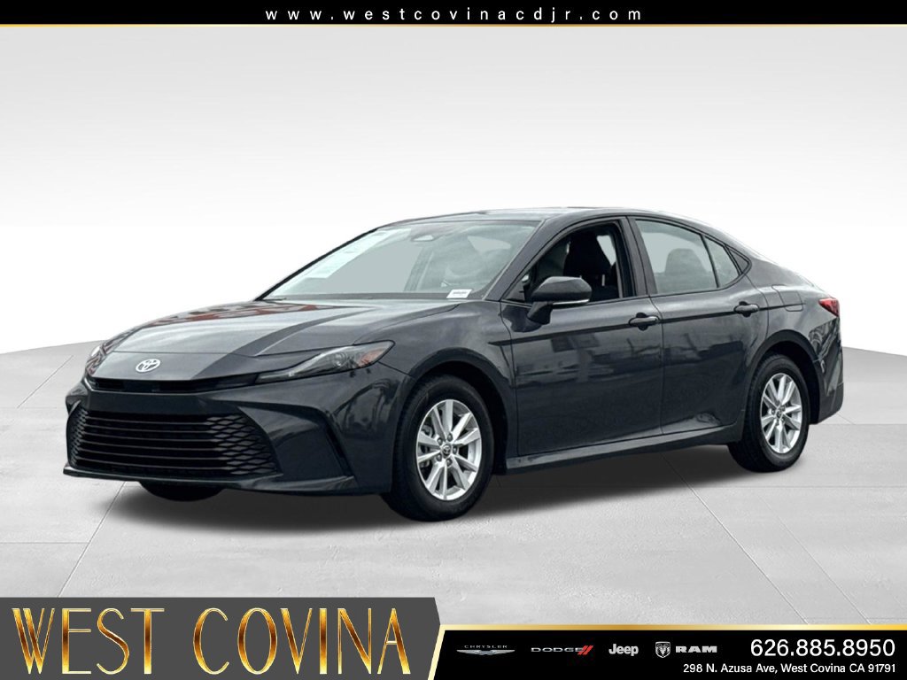 Used 2025 Toyota Camry LE FWD image 5