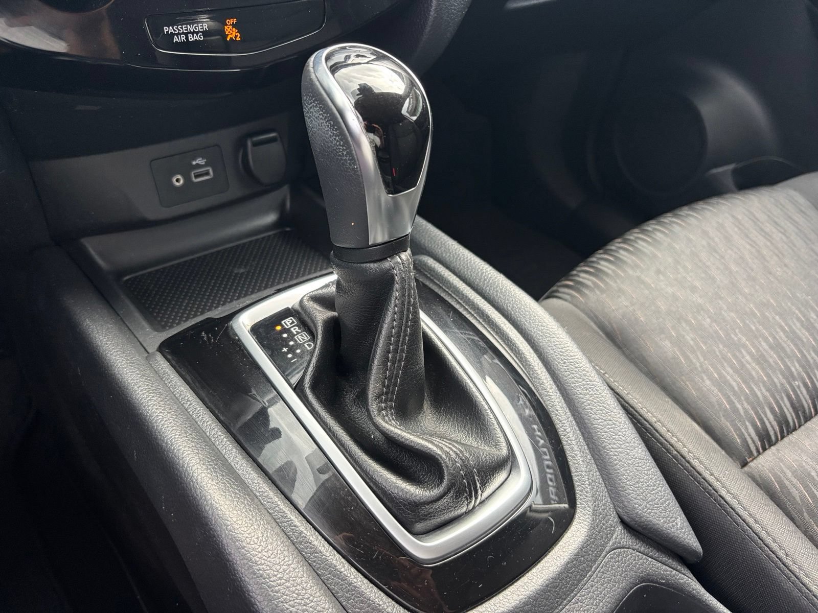 Used 2020 Nissan Rogue SV FWD image 26
