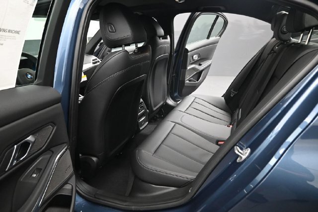 New 2026 BMW 330i Sedan w/ M Sport Package RWD image 19