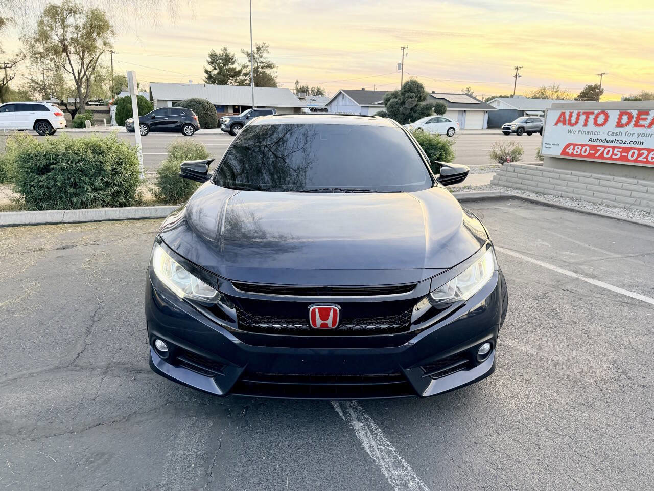 Used 2017 Honda Civic EX-T image 2