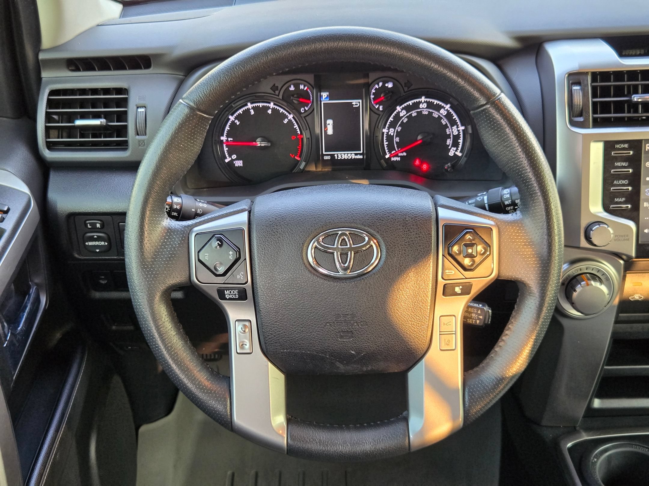Used 2020 Toyota 4Runner SR5 Premium w/ Moonroof Package RWD image 27