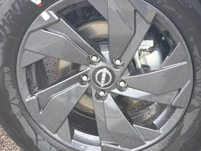 New 2026 Nissan Rogue SV w/ Cold Weather Package AWD/4WD image 12