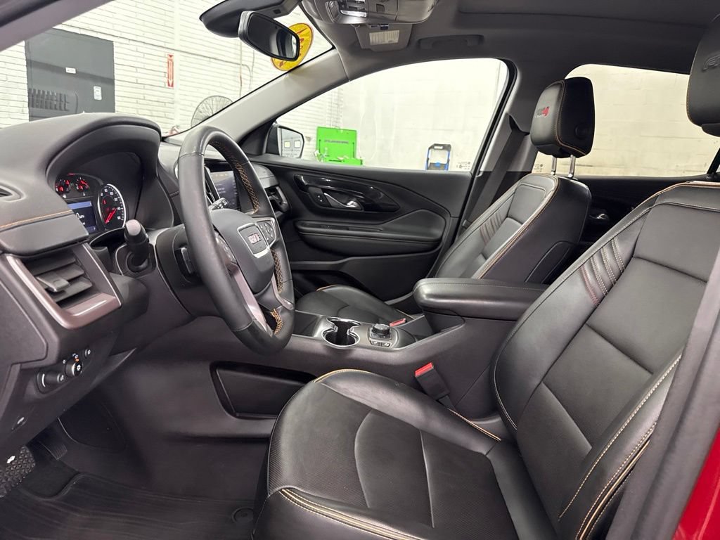 Used 2024 GMC Terrain AT4 AWD/4WD image 9