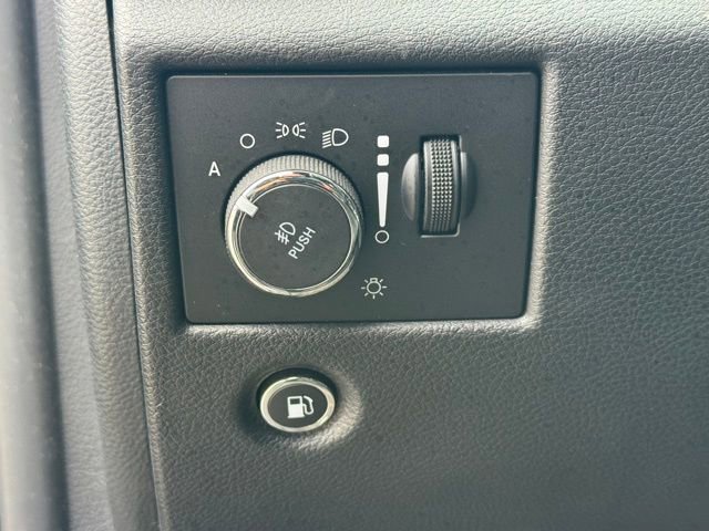 Used 2020 Jeep Grand Cherokee Altitude image 16