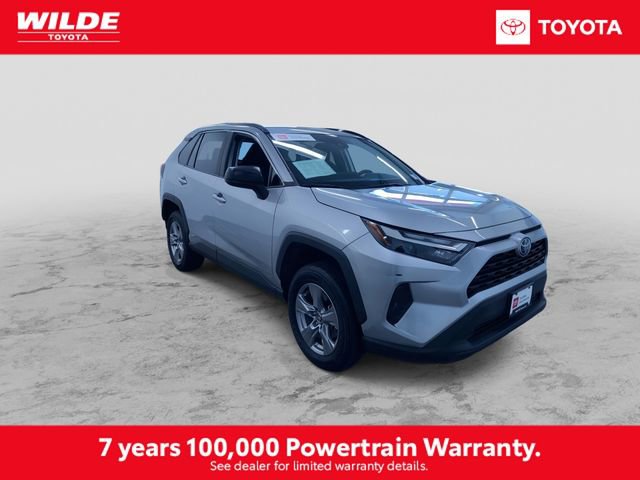 Certified 2025 Toyota RAV4 LE AWD/4WD image 3