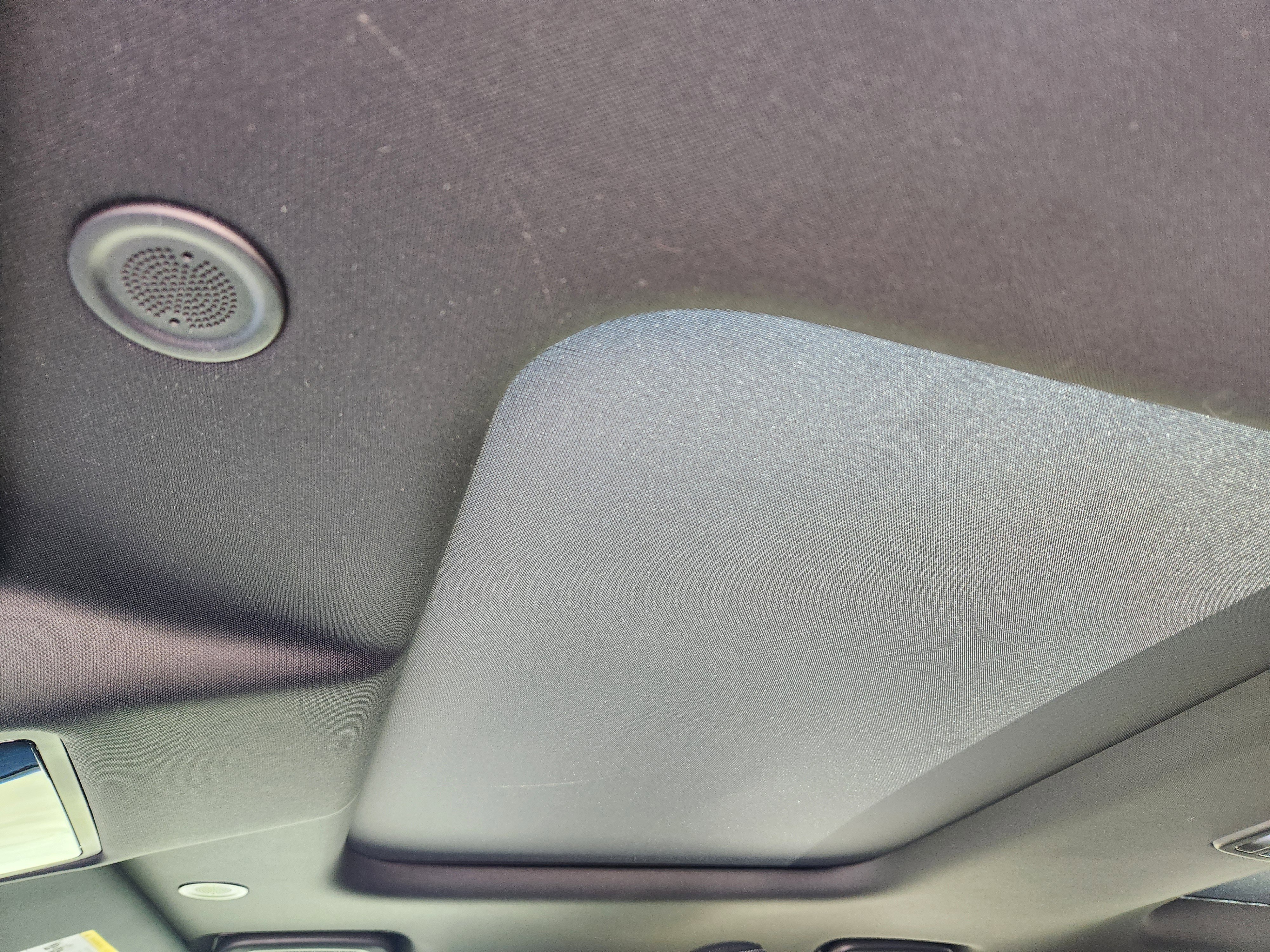 Certified 2024 Land Rover Discovery Dynamic SE image 27