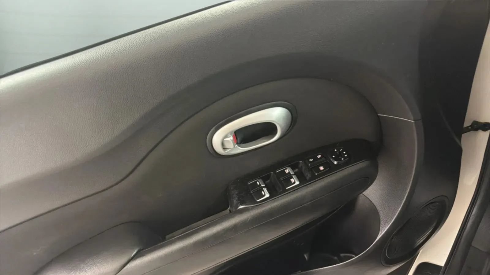Used 2019 Kia Soul + FWD image 17