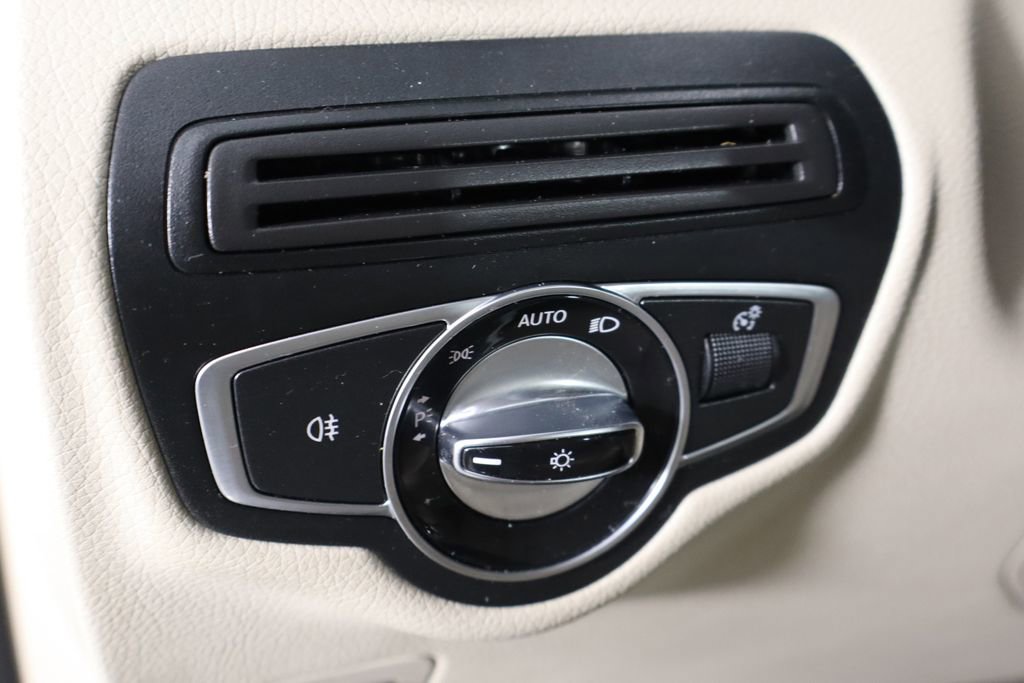 Used 2016 Mercedes-Benz GLC 300 image 24