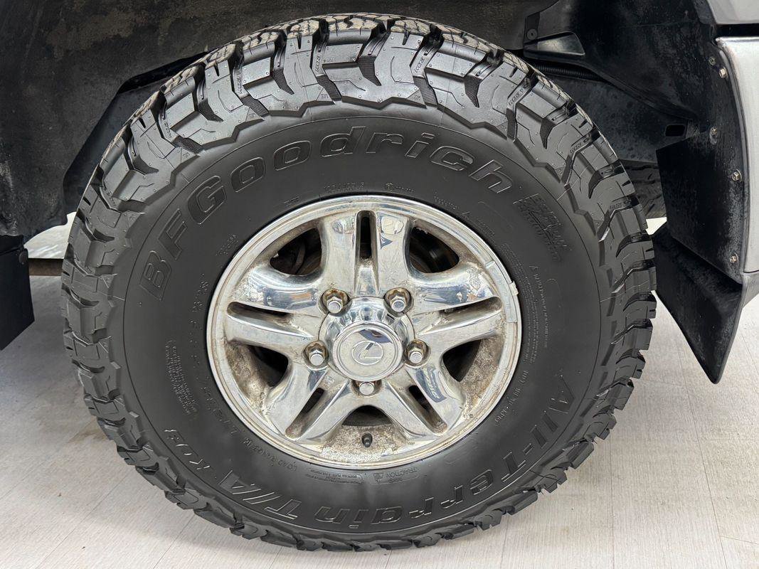 Used 2001 Lexus LX 470 4WD image 35