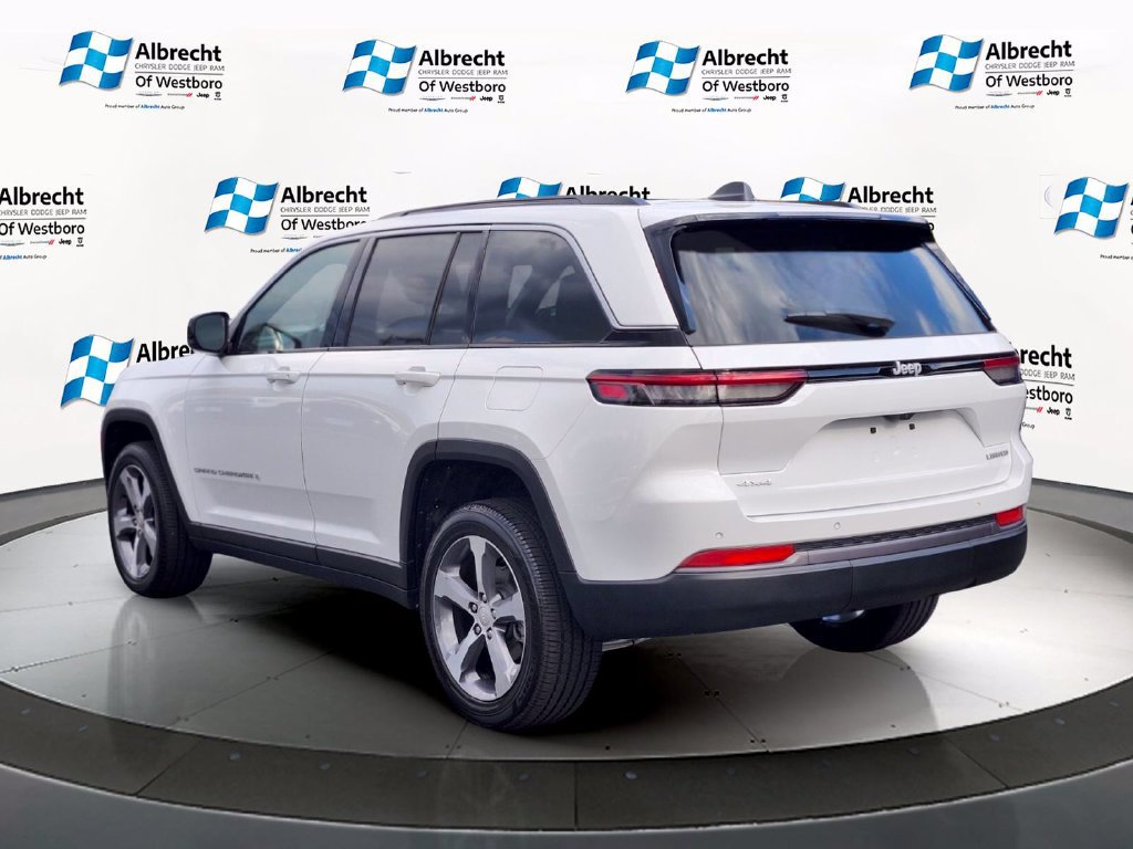 Used 2026 Jeep Grand Cherokee Limited AWD/4WD image 3