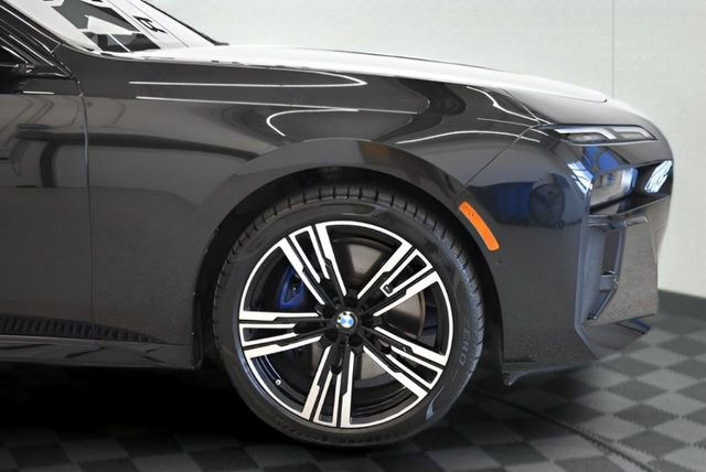 Used 2023 BMW 760i xDrive AWD/4WD image 13