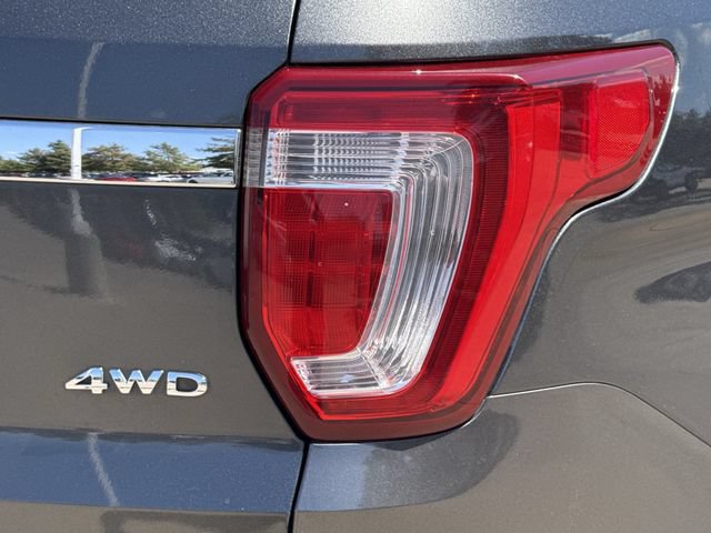 Used 2019 Ford Explorer XLT w/ Equipment Group 201A AWD/4WD image 7