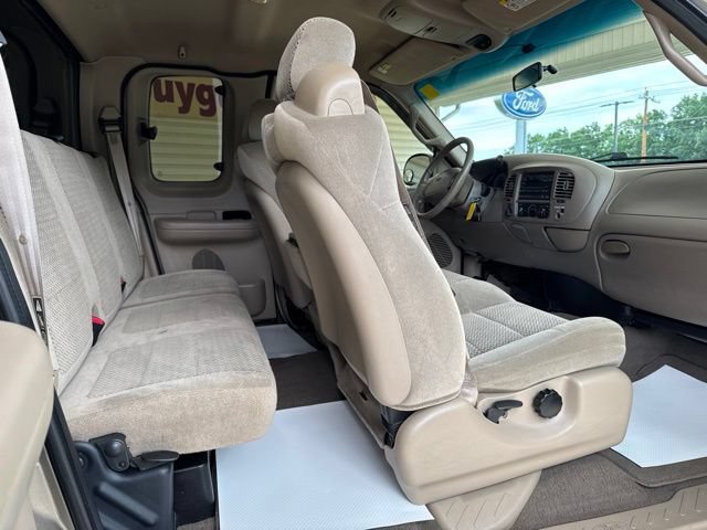 Used 2002 Ford F150 XLT AWD/4WD image 19